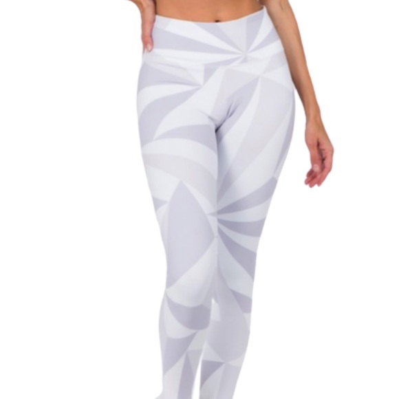 Last S • Geo Print Legging - Picture 3 of 4